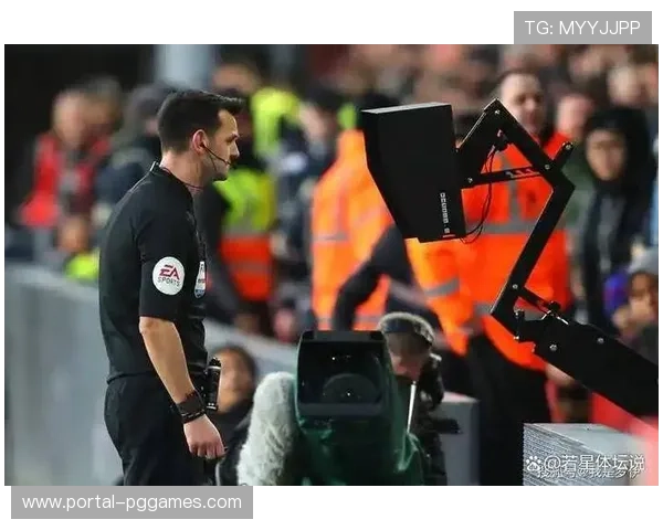 英超VAR判决再起争议 双红会开场漏判犯规引发热议