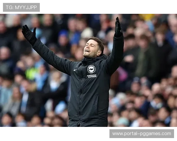 许尔策勒称曼联前锋具威胁 提醒球队全场警惕谢什科